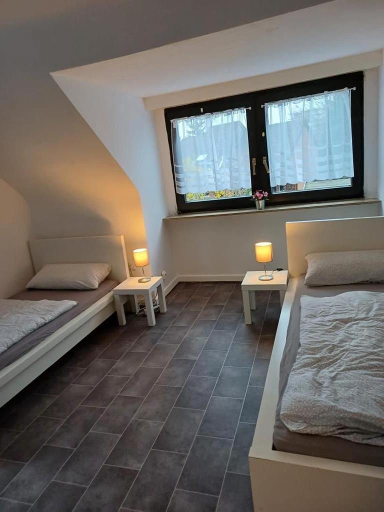Dachgeschosswohnung In Poll * Cologne